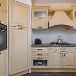 فيلة Koukouvayia *