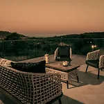 Koukouvayia فيلة