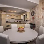 Koukouvayia *