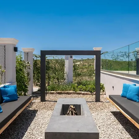 Villa Koukouvayia Agalás