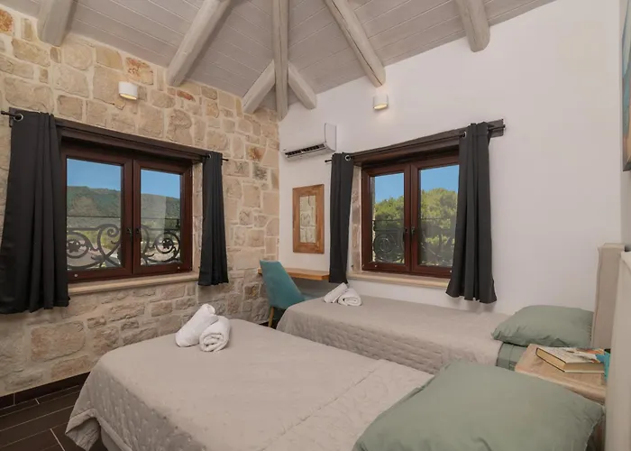 빌라 Koukouvayia Agalás